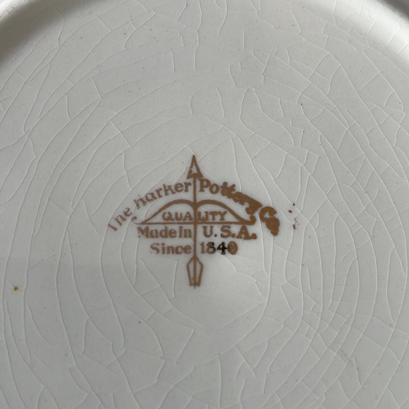 The Harker Pottery Company Silhouette bread plate. Vintage - Picture 3 of 3